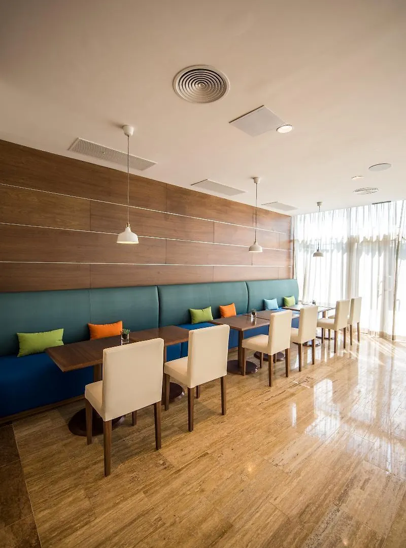 Hampton Inn Santo Domingo Airport La Caleta 2*,  Dominik Cumhuriyeti