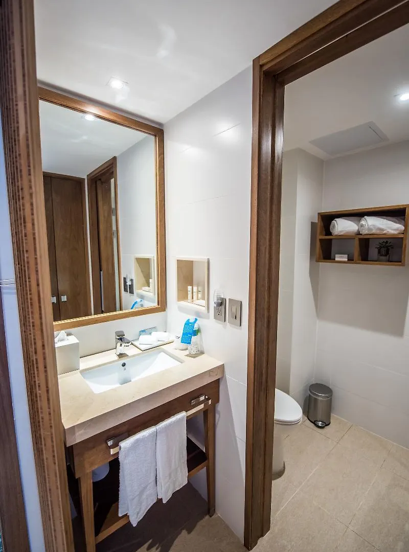 Otel Hampton Inn Santo Domingo Airport La Caleta